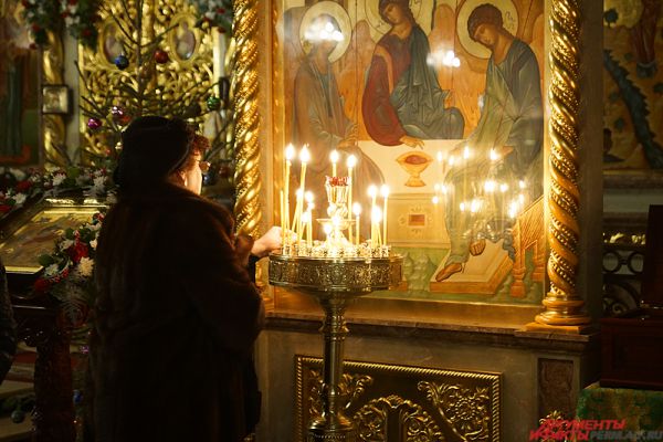 Верующие пермяки отмечают один из главных праздников православной церкви – Рождество Христово.