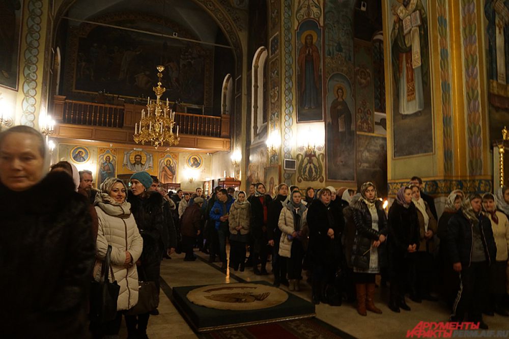 Посетить городские храмы пришли тысячи пермяков.