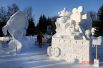 Главной темой новогоднего праздника в Новосибирске стало кино. И некоторые скульптуры посвятили знаменитым советским фильмам.