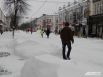 Снегом занесены улицы в Ярославле.