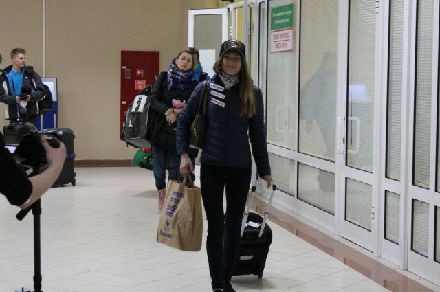 Аэропорт Ханты-Мансийска часто встречает почетных гостей. На фото - белорусская биатлонистка Дарья Домрачева.