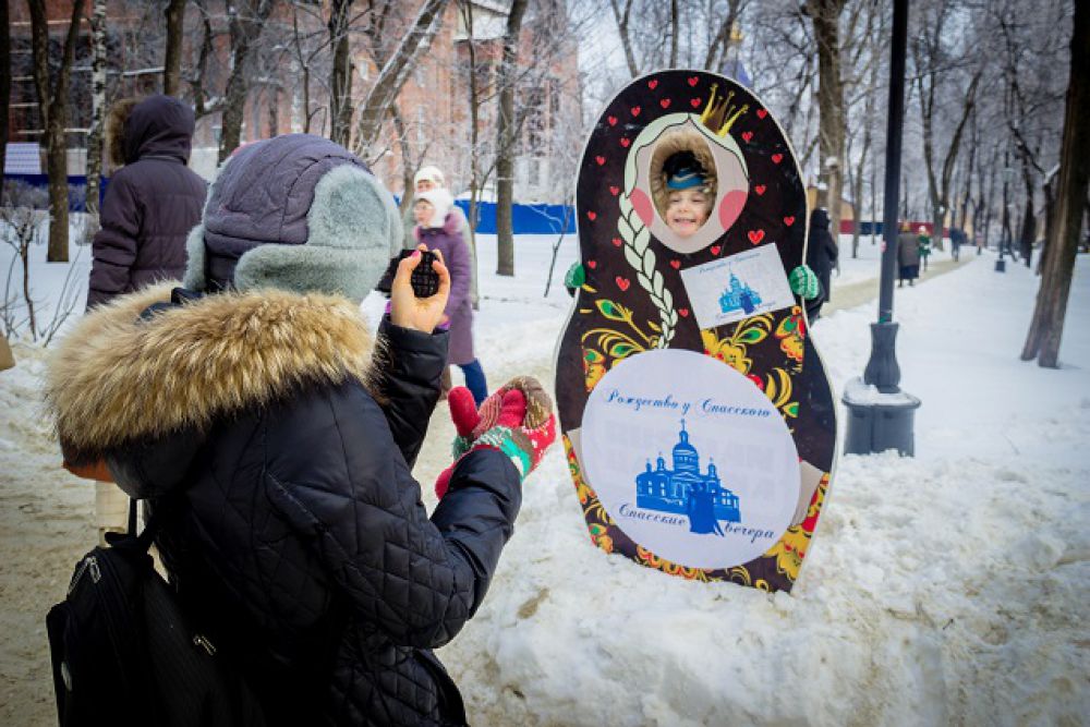 Матрешки побольше.