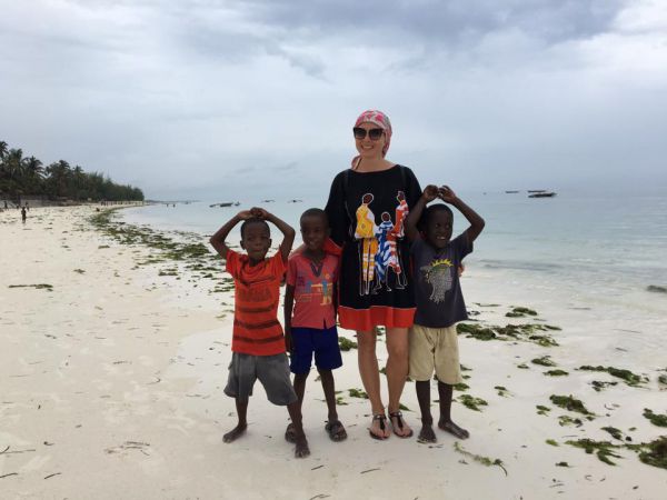 Ольга Нарвоцкая отпуск звезда проводит в Танзании