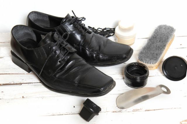Следить за состоянием обуви нужно всегда, особенно в осенний и весениий периоды.