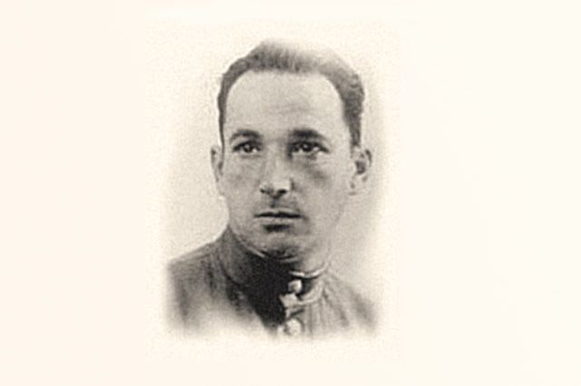 Александр Печерский, начало 1940-х.