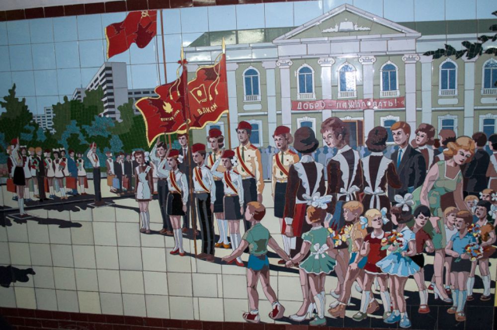 Первые мозаичные панно в ростовских подземных переходах появились в 1979 году.