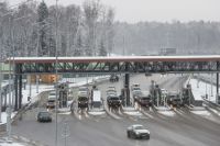 Пункт оплаты на трассе М-11.