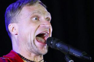 Скрипке, который долгое время жил во Франции, не понравилась песня с французским словом «лабутены»