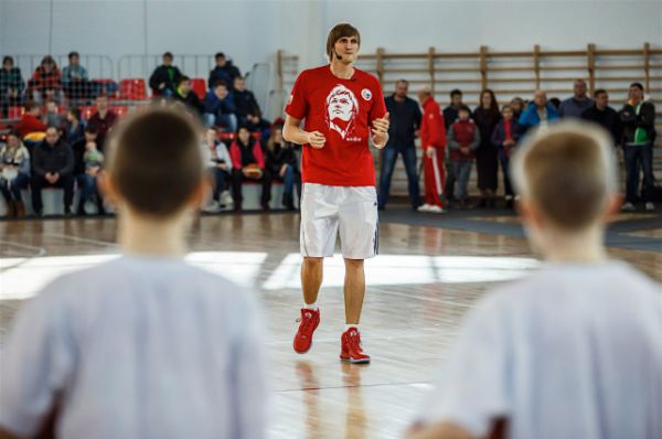 Андрей Кириленко давал советы не только юным баскетболистам, но и их тренерам.