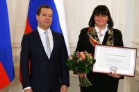 19 февраля 2015-го глава города Беспалова получила из рук премьера диплом победителя конкурса за самый благоустроенный город. И вот он, новый подарок – членство в генсовете «ЕР».