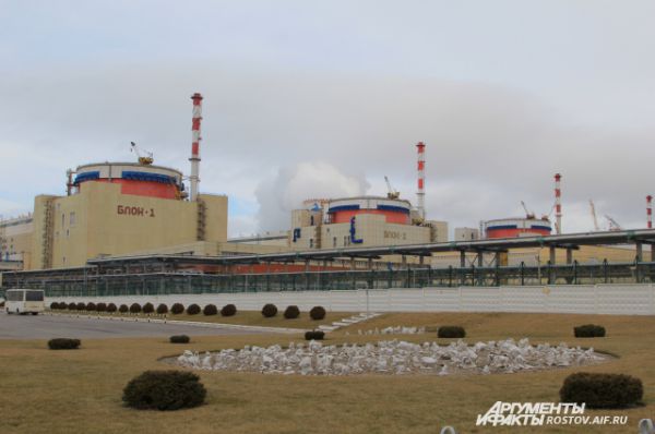 На станции три энергоблока, вырабатывающих электроэнергию. Их суммарная мощность 3070 МВт/ч. В 2015 году АЭС выработала 20,5 млрд кВт-часов электроэнергии, что составляет 10,25% от общего объема произведенной концерном Росэнергоатом.