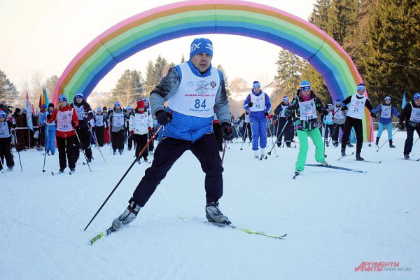 В текущем году соревнования посвящены 120-летию лыжного спорта в России, а также предстоящим летним Олимпийским играм в Бразилии.