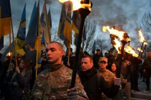 В центре Одессы прошло факельное шествие
