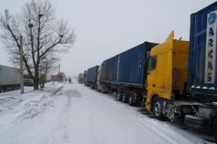 Заблокированные грузовики