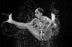 Девушка во время чемпионата по синхронному плаванию в Казани. Маттиас Хангст (Германия).