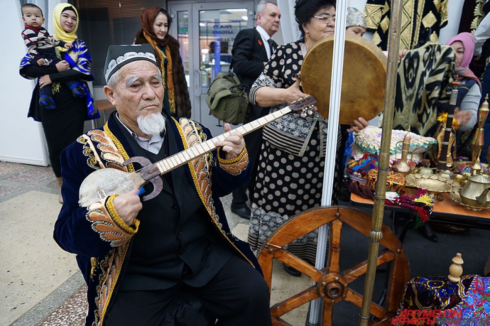 Народные инструменты.
