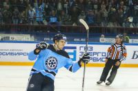 Новосибирские хоккеисты остаются с прежним тренером