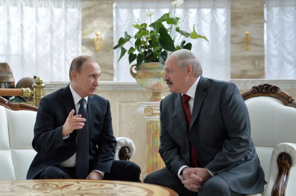 Переговоры Владимира Путина и Александра Лукашенко прошли в формате «тет-а-тет» в резиденции президента Белоруссии «Дворец независимости».