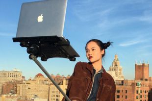 Селфи на MacBook потребует от вас использования двух рук