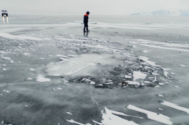 Выходить на лед можно только в разрешенных местах, предупредив спасателей.