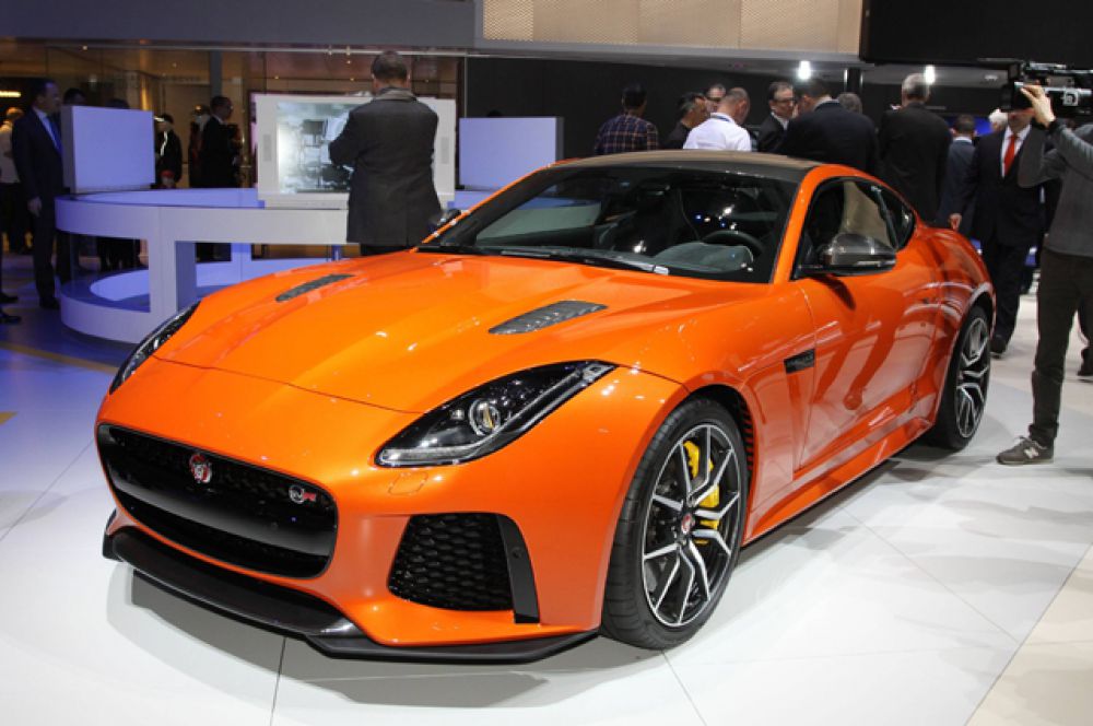 Jaguar F-Type SVR
