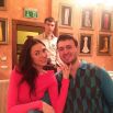 Певица намекнула возлюбленному, что хочет золотое украшение