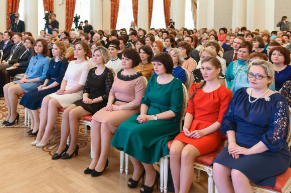 37 человек получили награды из рук мэра Казани. 
