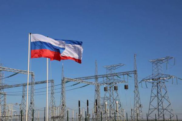 Энергомост – обобщающее название энергетических объектов, которые помогут соединить энергосистему Крыма с ЕЭС России и обеспечат переток на полуостров порядка 800 МВт. 