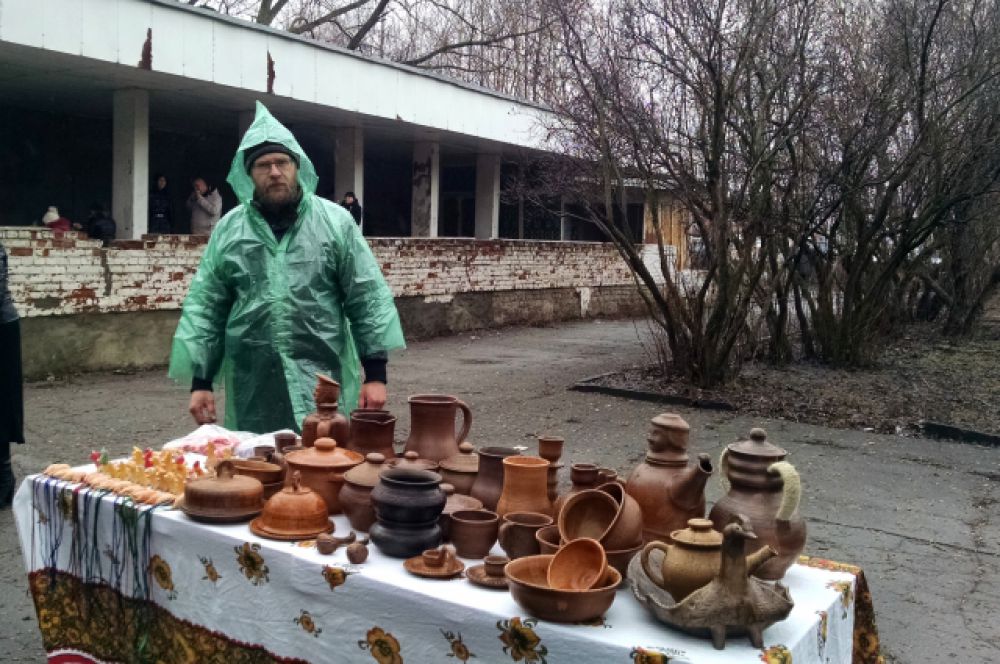 Такую глиняную красоту изготавливают в с. Троицкое.
