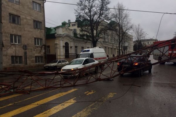 Инцидент произошел на пересечении улиц 19-я линия и Закруткина.