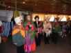 Не обошлось и без ярких костюмов и веселых песен