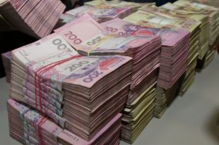 За январь 2016 года было задекларировано отрицательное значение НДС в сумме более 57 млрд грн, но заявление на возмещения подали на 6,4 млрд грн.