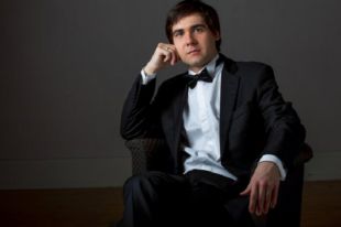 Пианист Вадим Холоденко