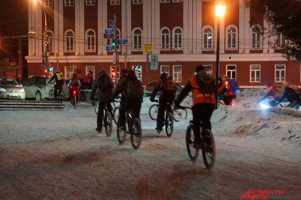 В этот раз пермяки двигались только по тротуарам.