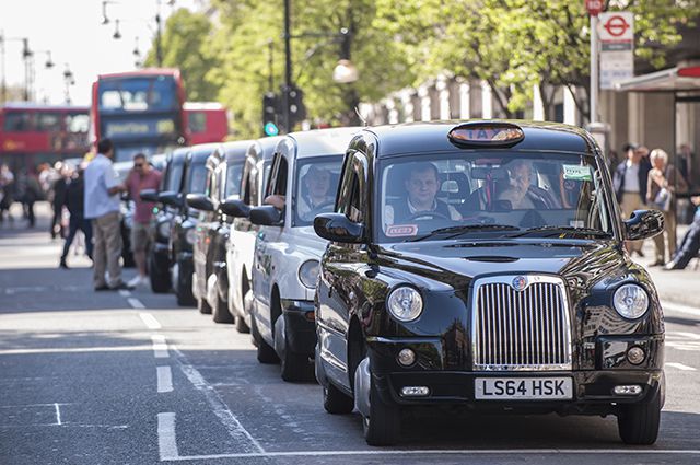 Такси в Лондоне.