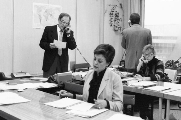 Диктор Центрального телевидения Аза Лихитченко. С 1960 года вела «Новости ЦТ» и программу «Время».