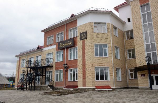 Далее делегация отправилась в «юбилейный» детский сад «Исток» на улице Марии Расковой.