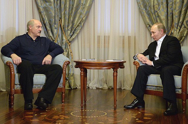 Президент России Владимир Путин  и президент Белоруссии Александр Лукашенко.