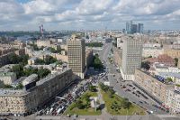 Вид на улицу Смоленская, гостиницу Белград, Бородинский мост и Смоленскую-Сенную площадь с крыши здания МИД РФ.
