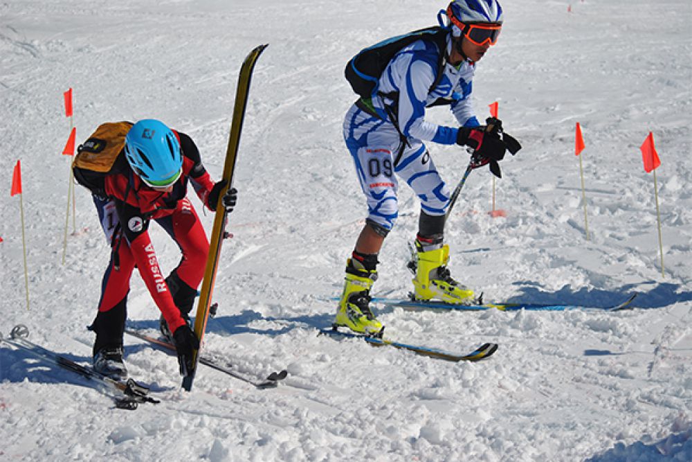 Спортсмены покорили гору Морозную и склоны Авачинского вулкана.