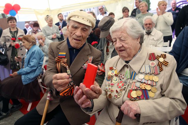 Ветераны, что живут в Крыму, в прошлом году впервые после СССР стали получать квартиры.