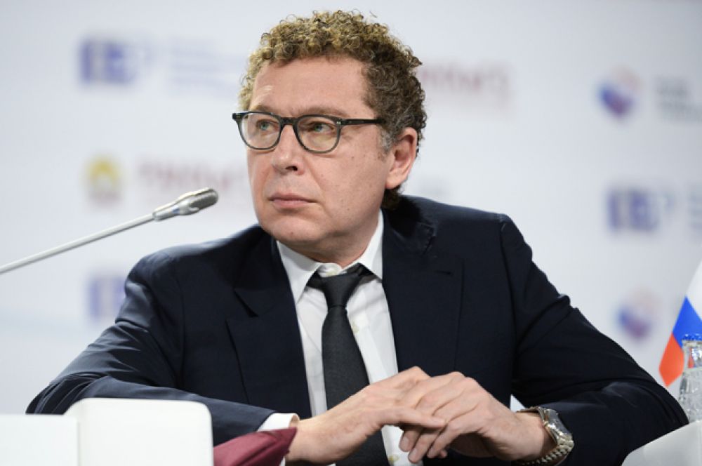 Александр Мамут, предприниматель. Возраст — 56 лет, состояние — $2,4 миллиарда, 37-е место в рейтинге богатейших людей России.