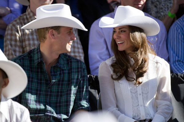 8 июля 2011 года. Принц Уильям и Кэтрин Миддлтон во время тура по Канаде — первого официального тура в качестве супругов.