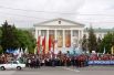 Первомайское шествие Федерации профсоюзов Ростовской области всегда берёт начало на площади Гагарина доской столицы, у стен ДГТУ.