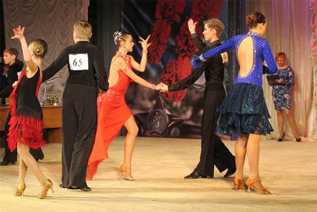 В качестве ведущего выступит президент Русского танцевального союза Станислав Попов.