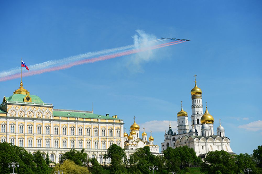 В параде Победы приняли участие 71 самолёт и вертолёт Воздушно-космических сил России. Количество авиационной техники символизировало 71-ю годовщину Победы в Великой Отечественной войне.