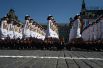 Cводный парадный расчет женщин-военнослужащих Военного университета министерства обороны РФ.