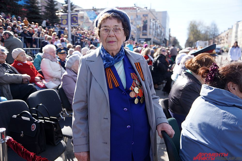 Пермяки отмечают 71-ю годовщину Великой Победы.