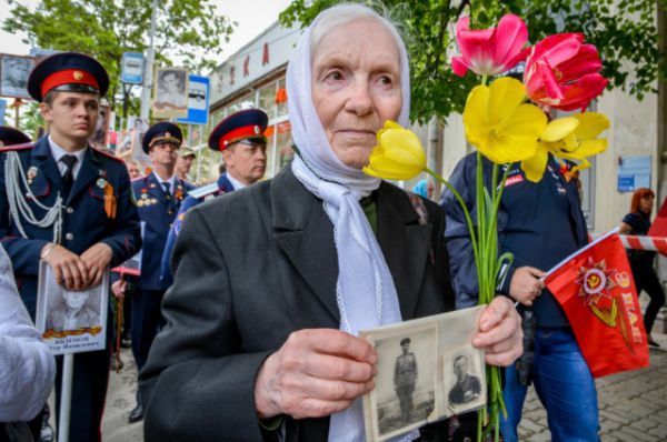 Более 50 тысяч ростовчан вписали имена своих родных и близких состав «Бессмертного полка».