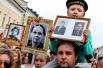 Тысячи казанцев вышли в шествие с портретами дедов.